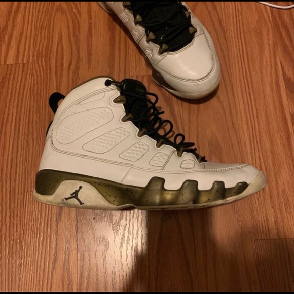 Jordan 9 Staute - Picture 2 of 5